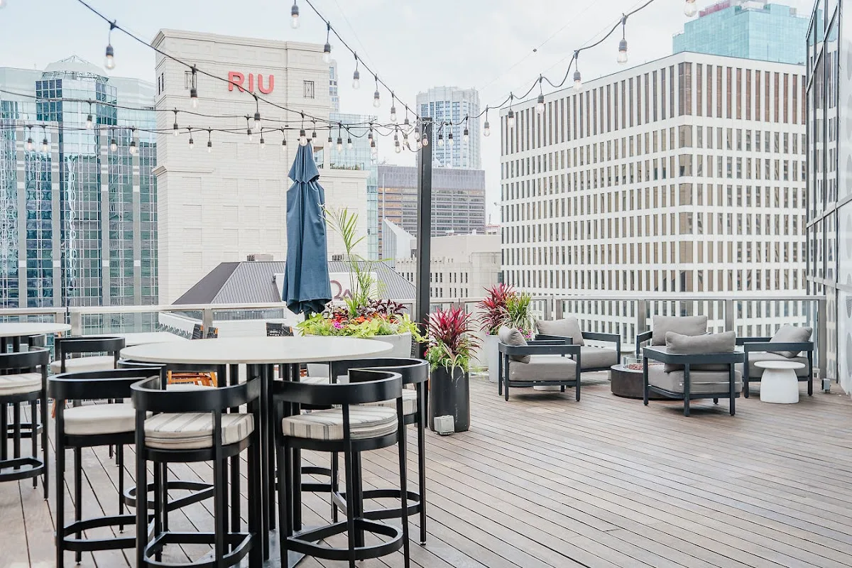 Altezza Rooftop Bar Chicago
