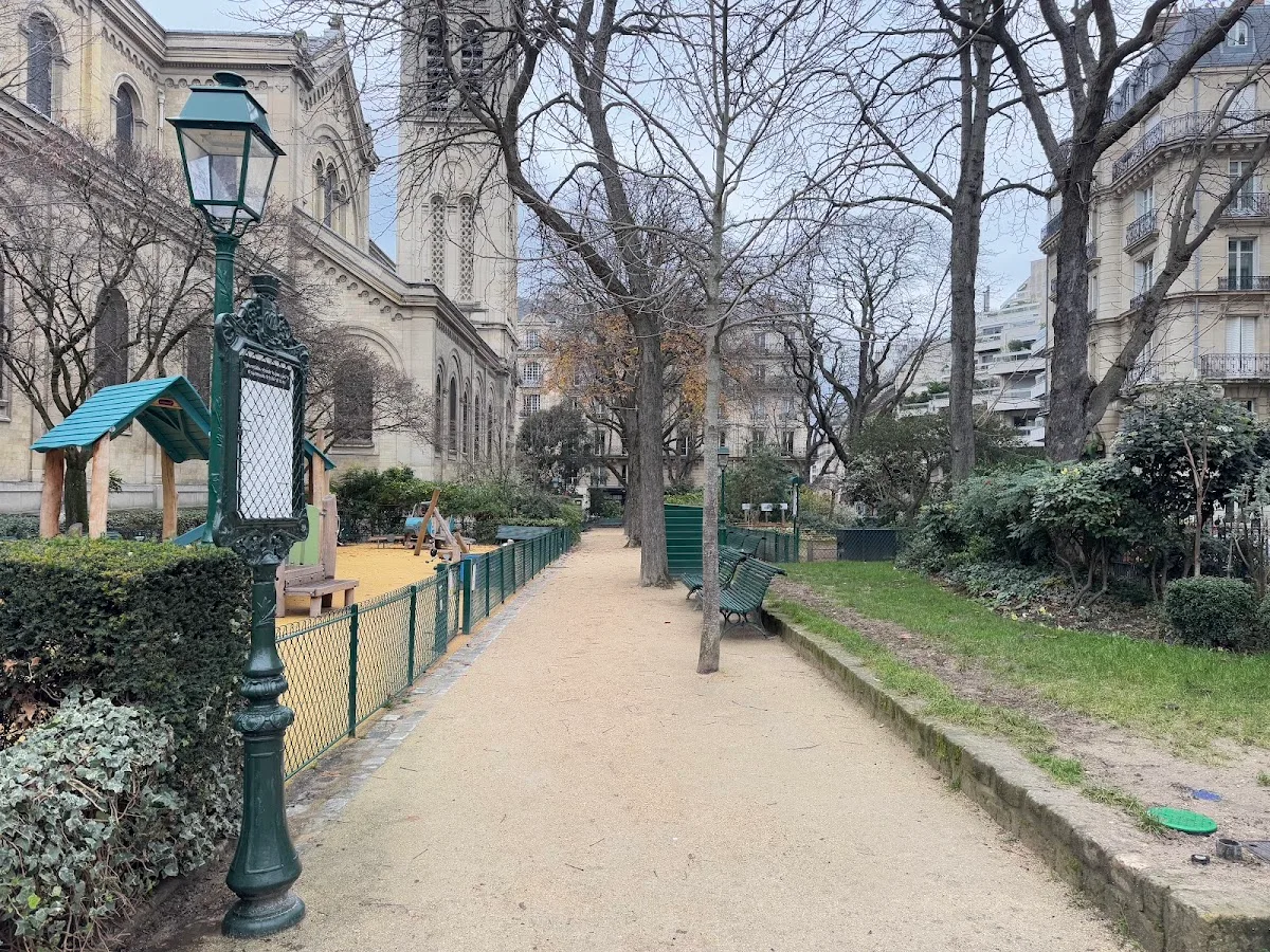 Square Ozanam