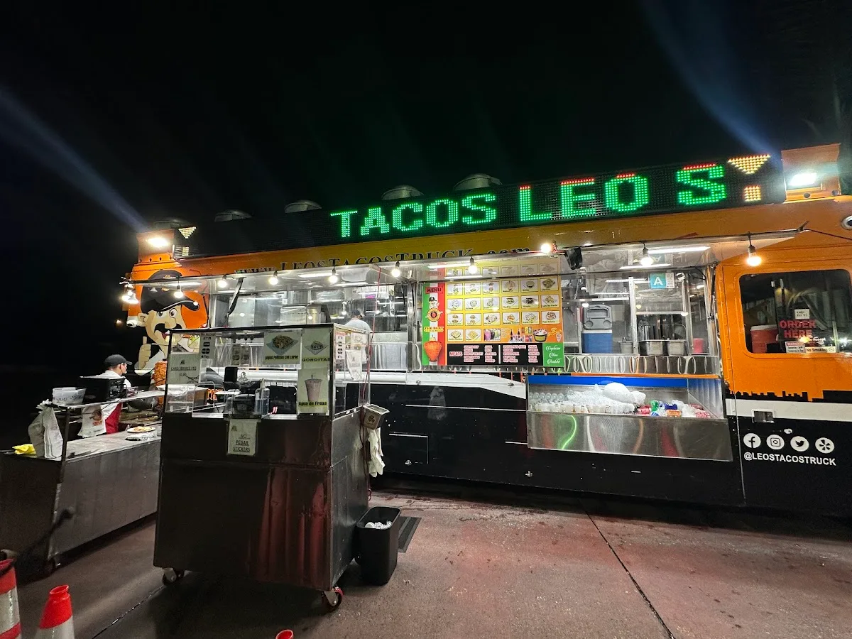 Leo's Tacos Truck