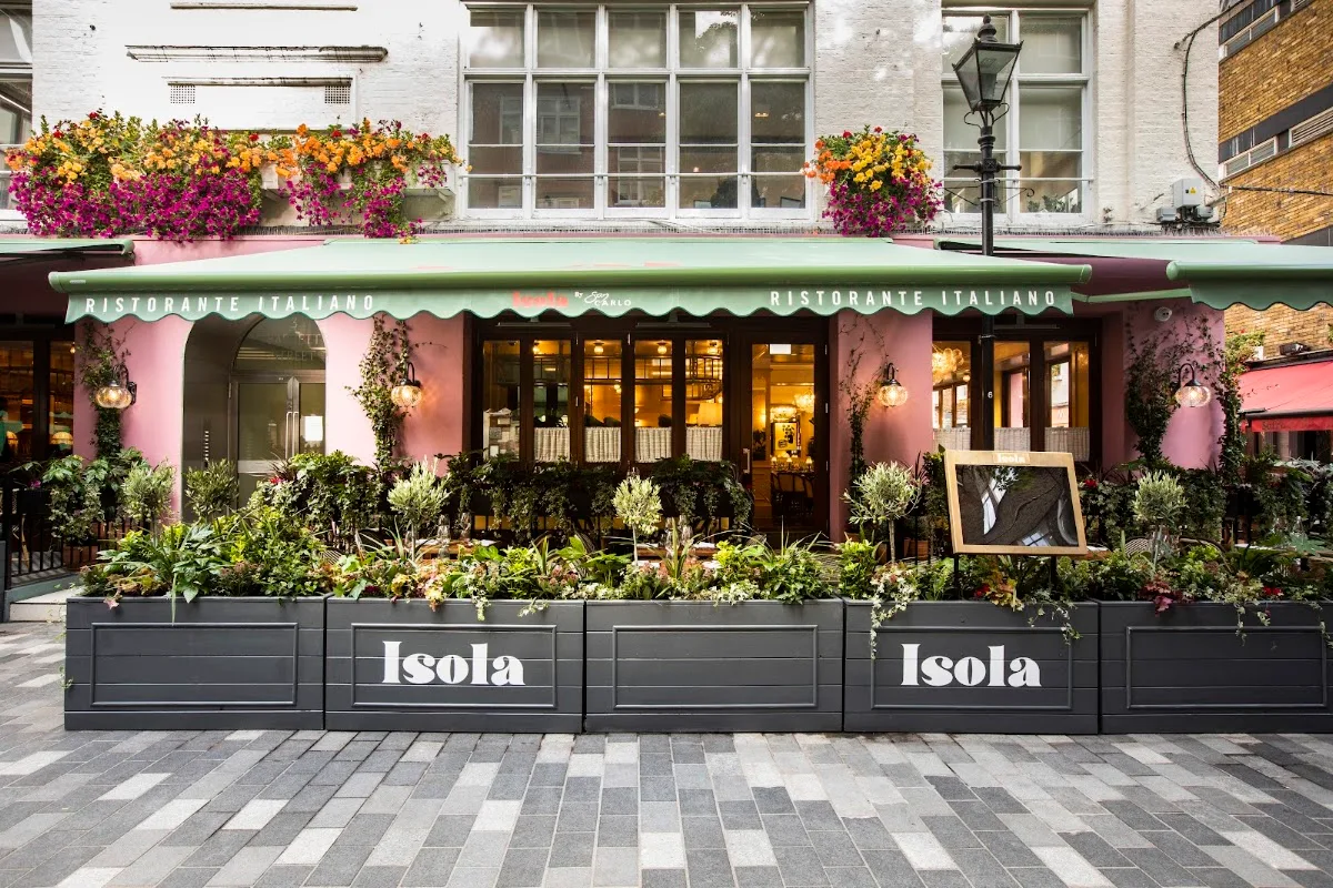 Isola by San Carlo