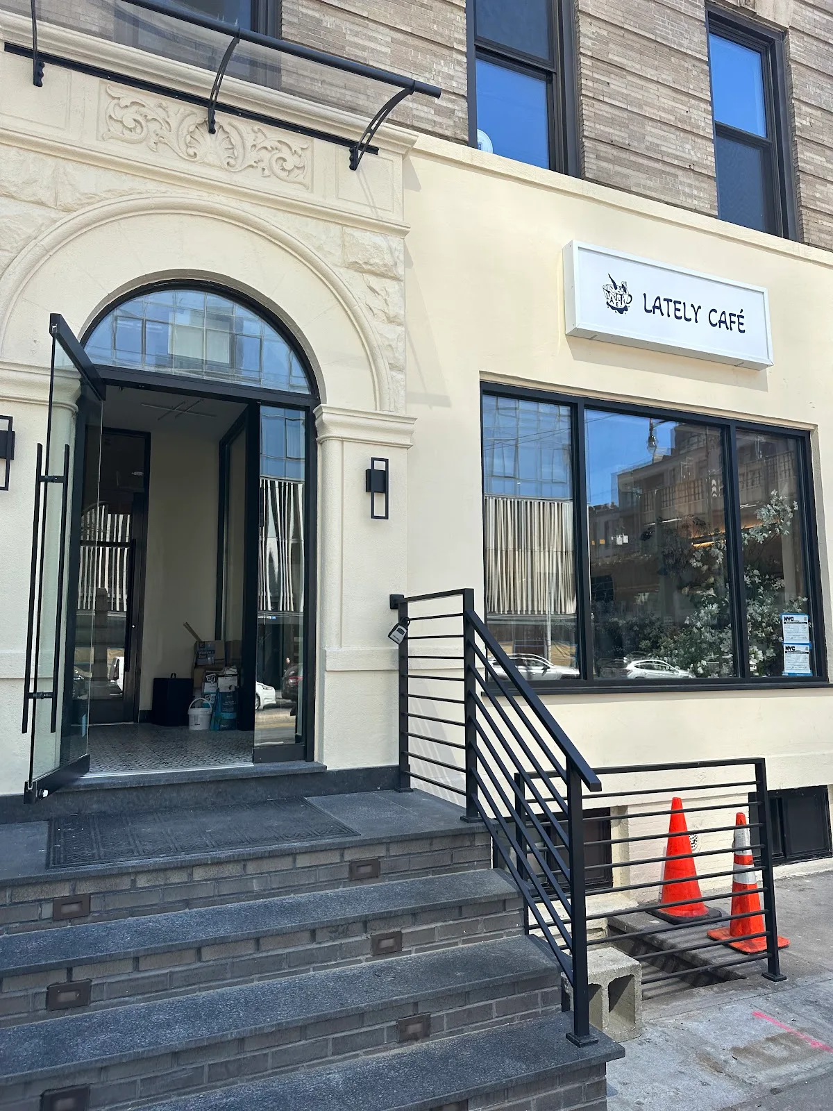 Lately Café