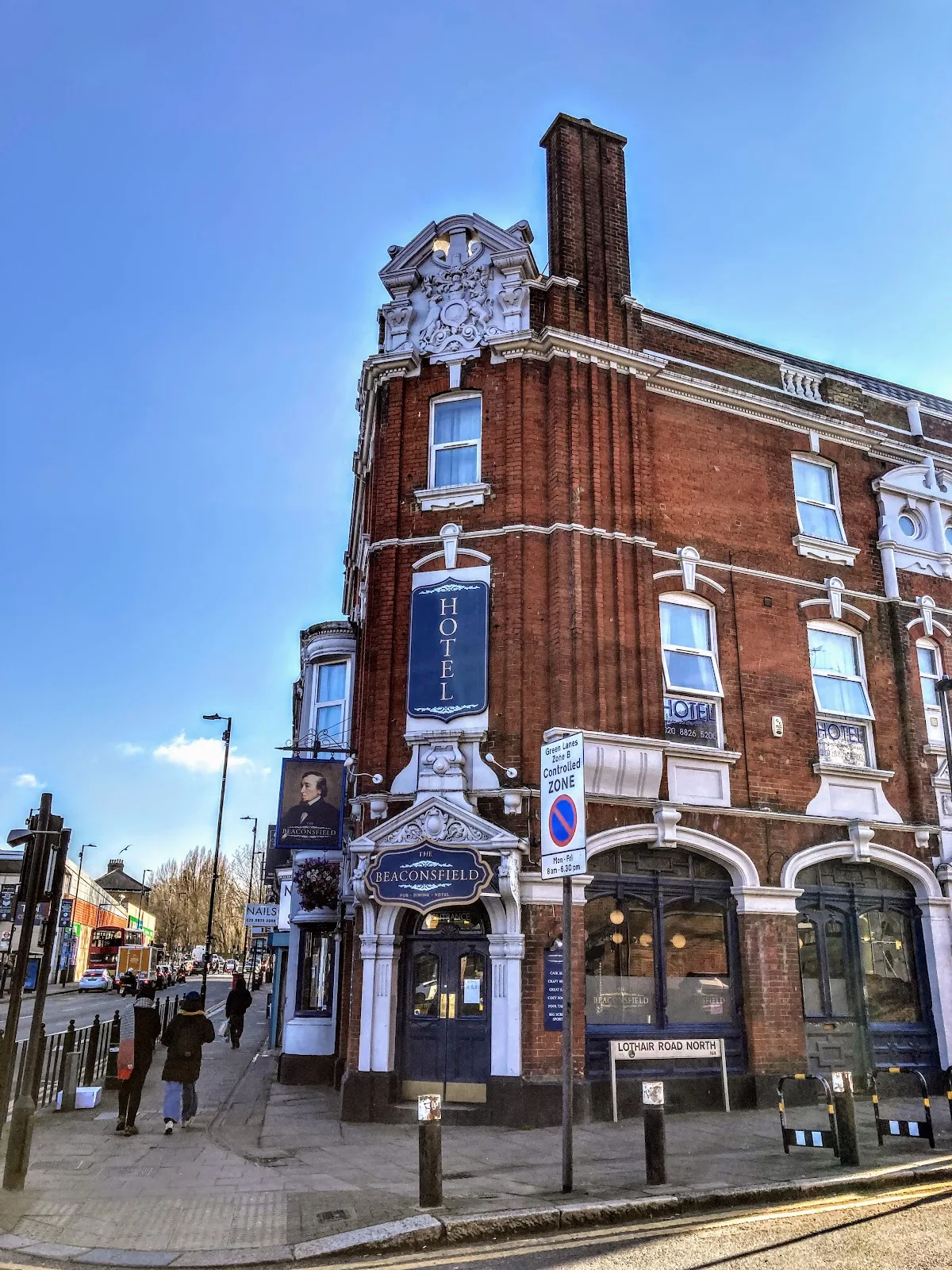 Beaconsfield Hotel