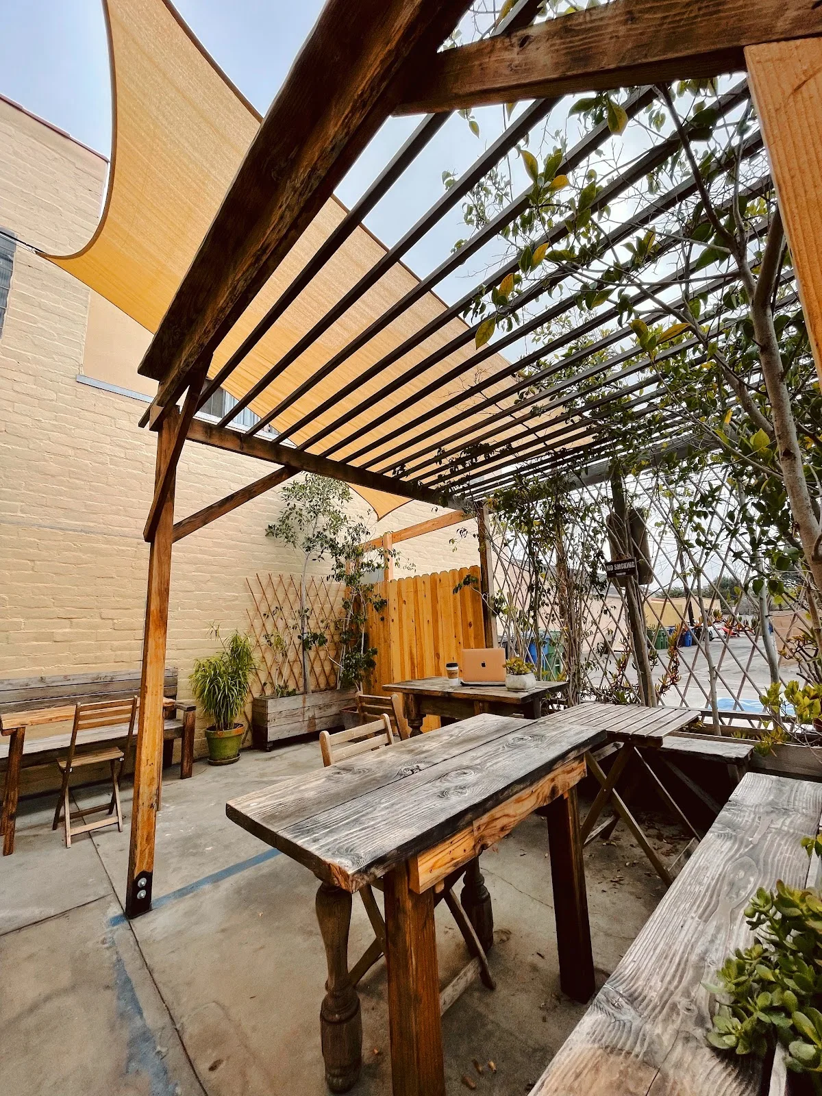 Lo/Cal Coffee & Market