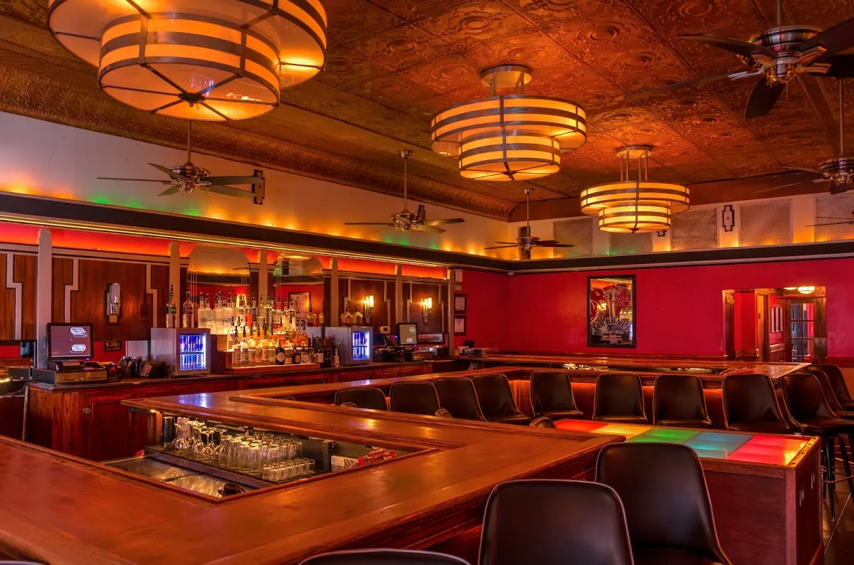 Lucky Horseshoe Lounge