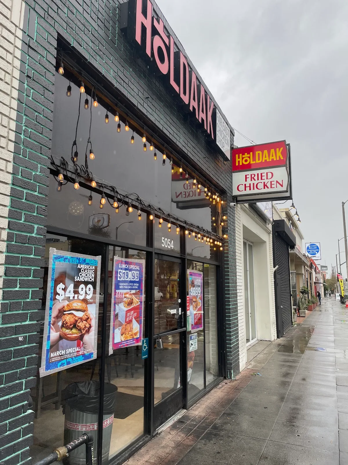 Holdaak Fried Chicken