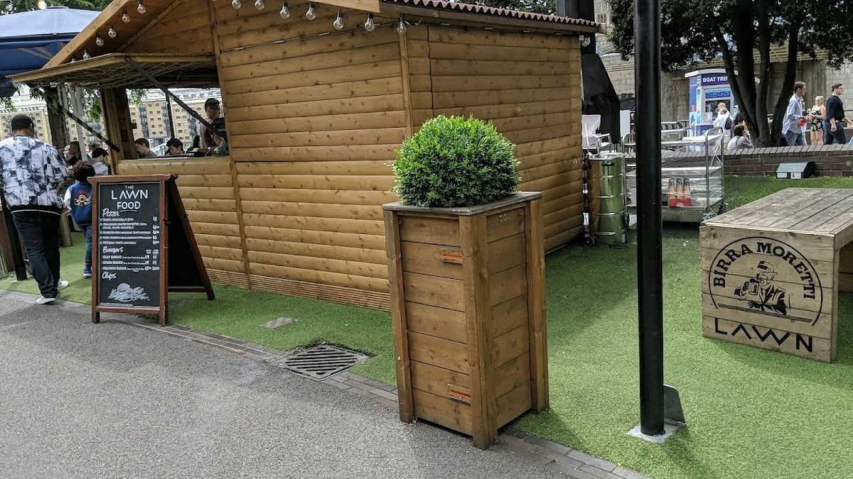 The Lawn Restaurant & Bar