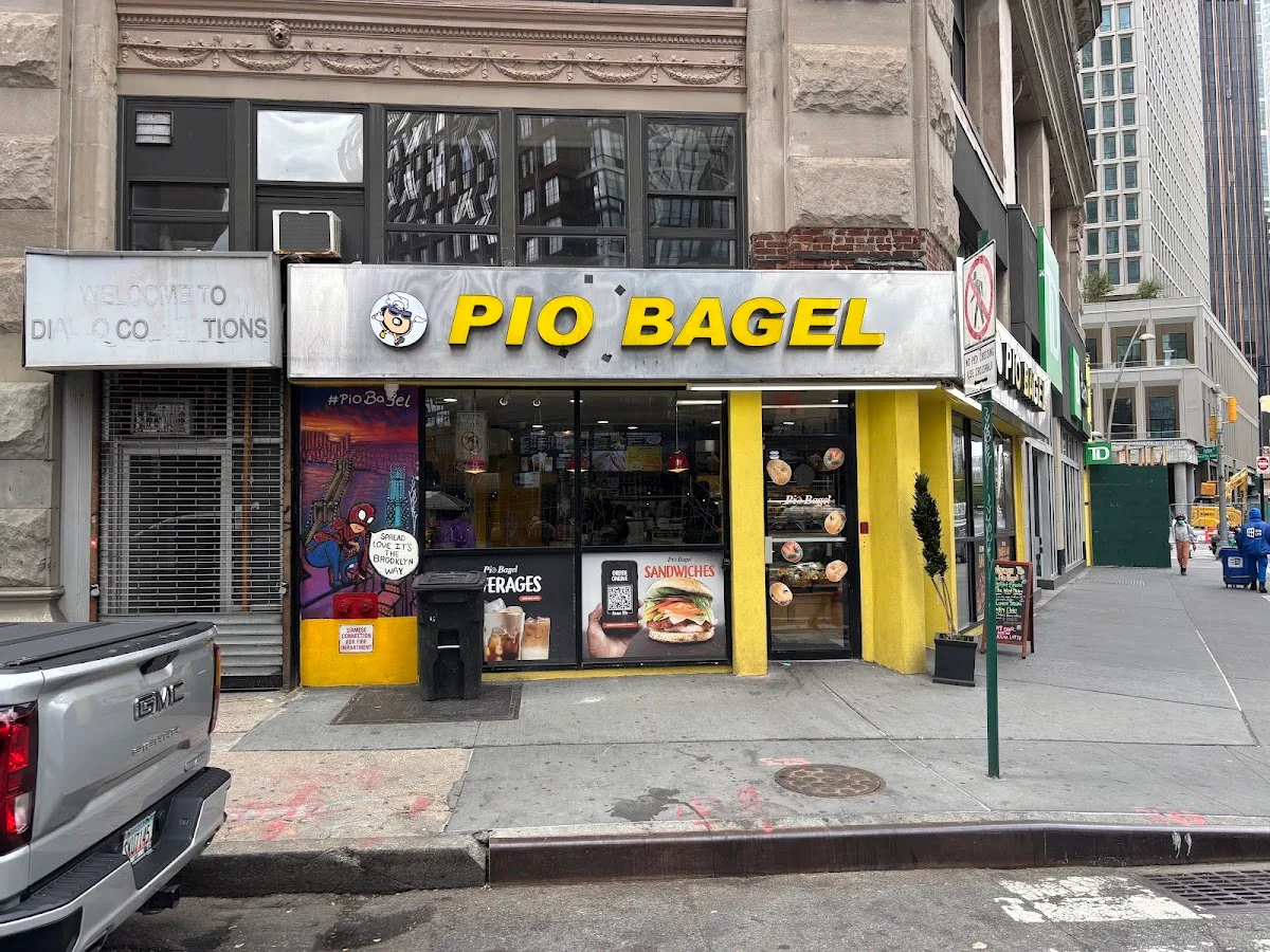 Pio Bagel Flatbush