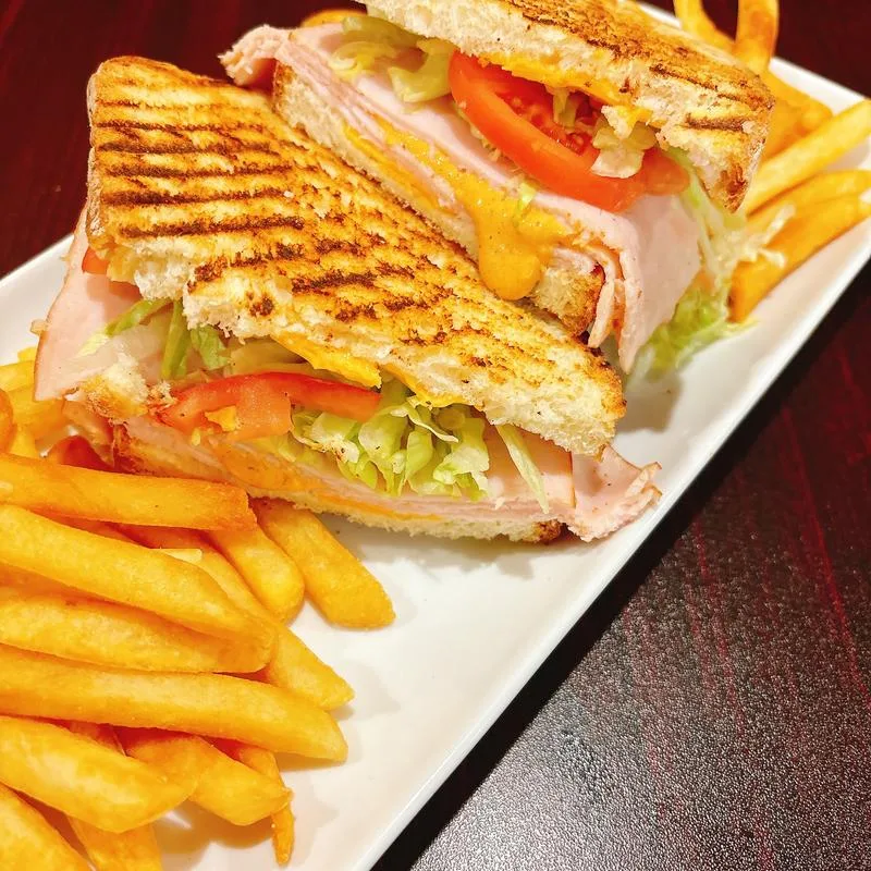 Uptown Pizza & Barbecue Restaurant