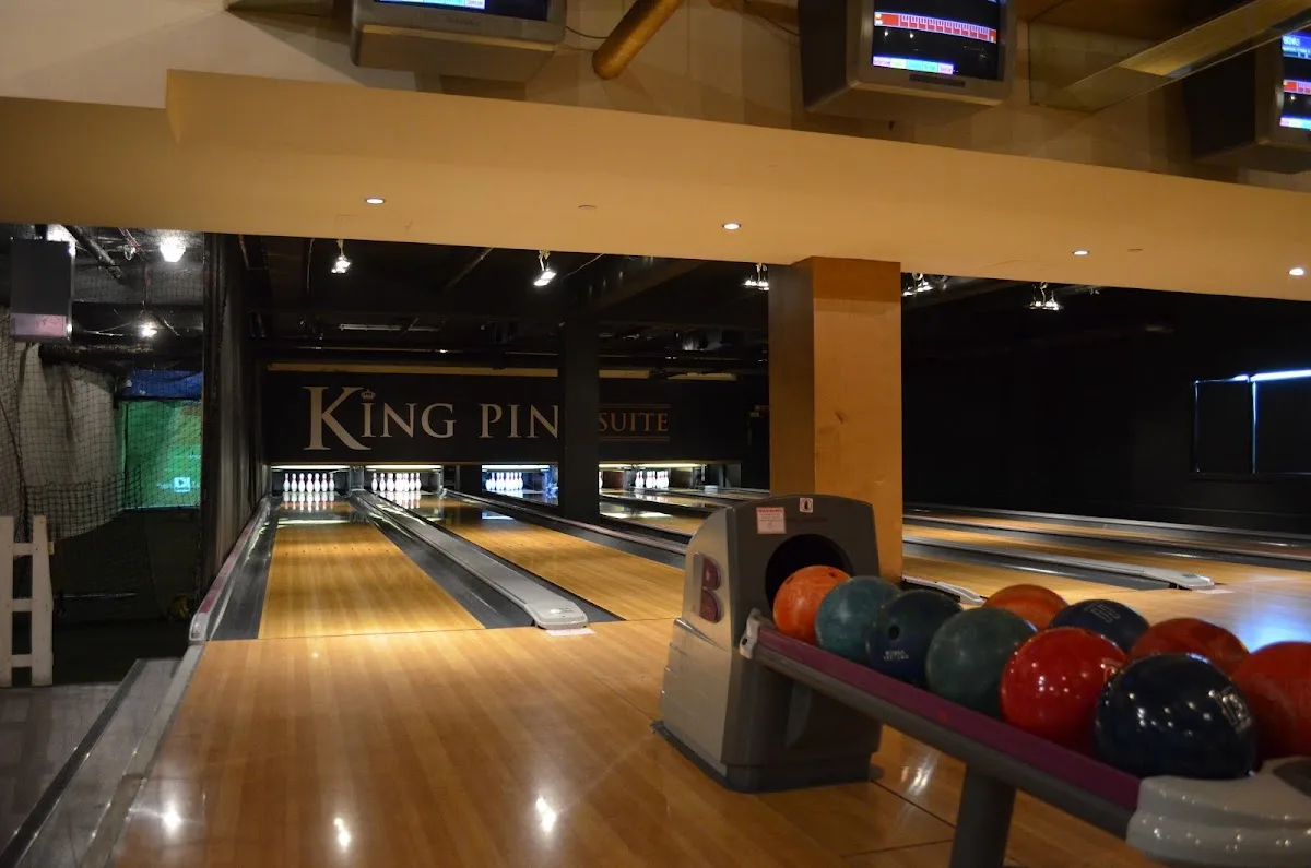 The Kingpin Suite ( at Bloomsbury Bowling Lanes )