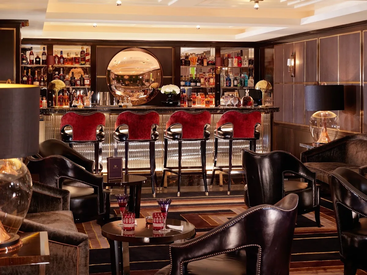 Manetta's Bar