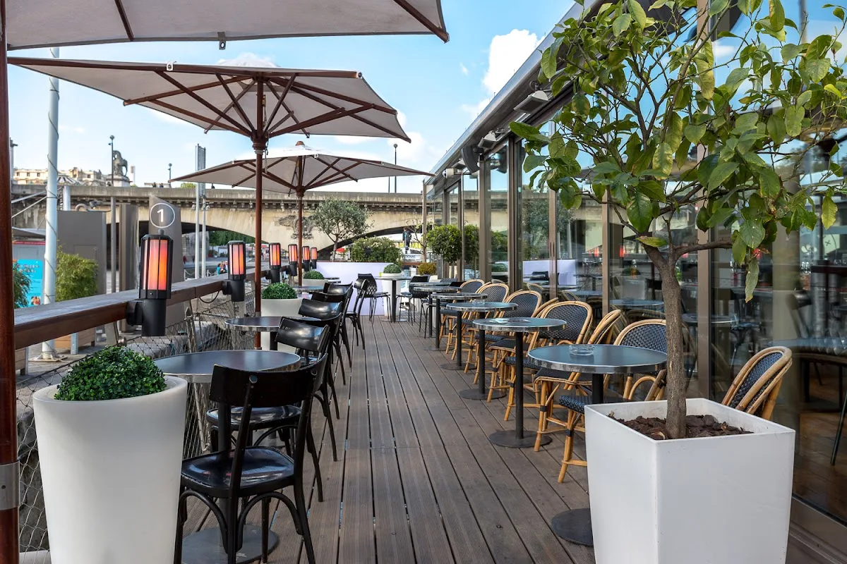 Le Bistro Parisien