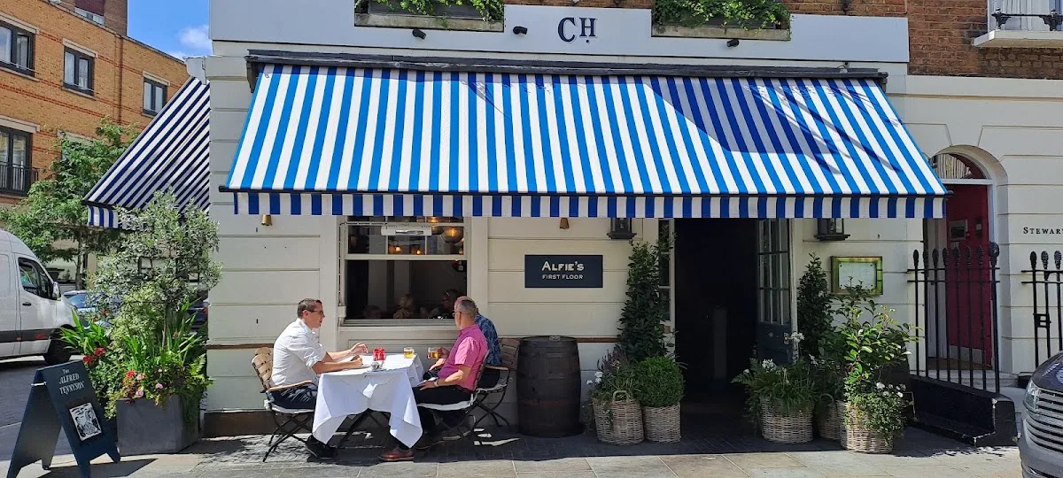 Alfie’s Cafe - Dunhill