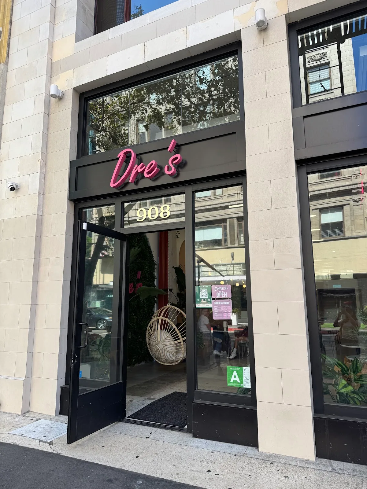 Dre's Cafe
