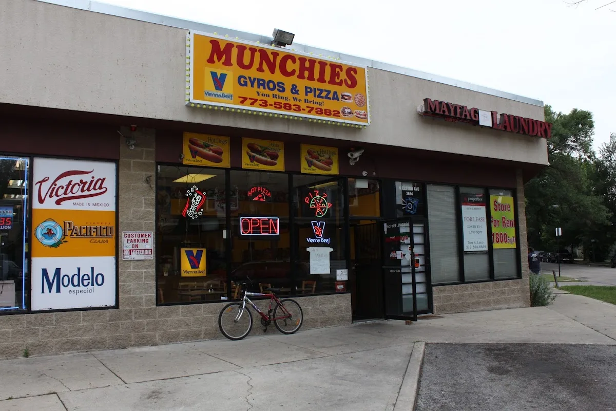 Munchies Gyros & Pizza