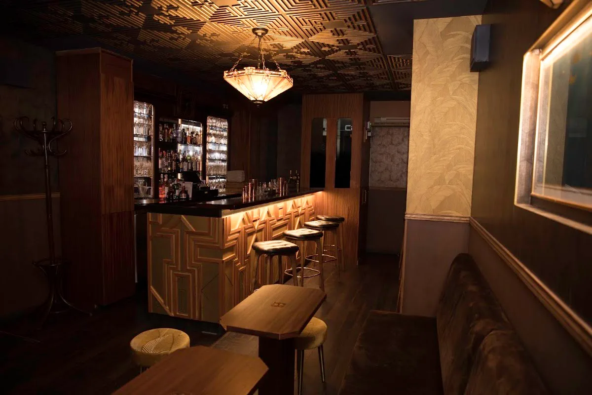 Mobster Bar