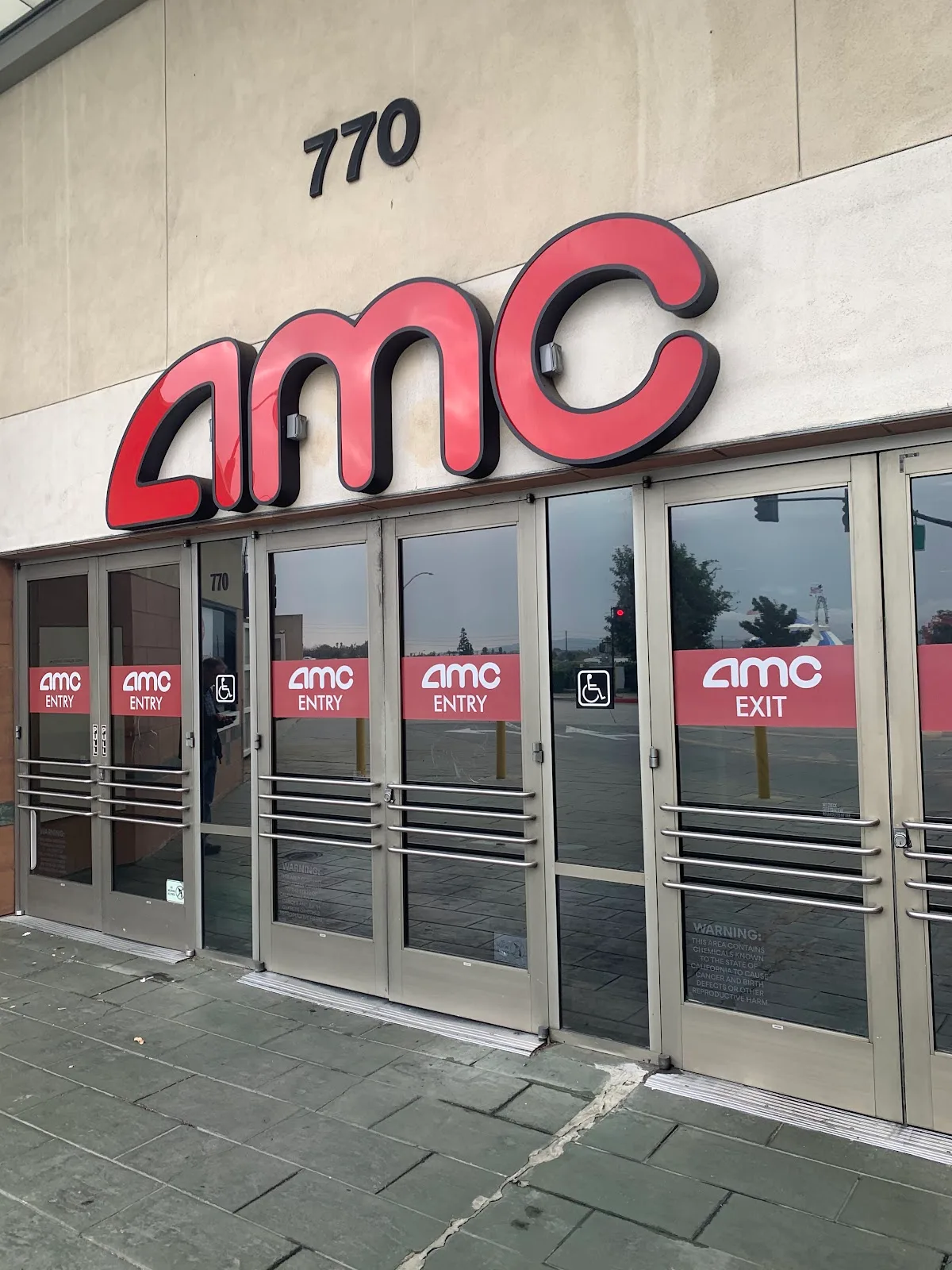 AMC Burbank 16