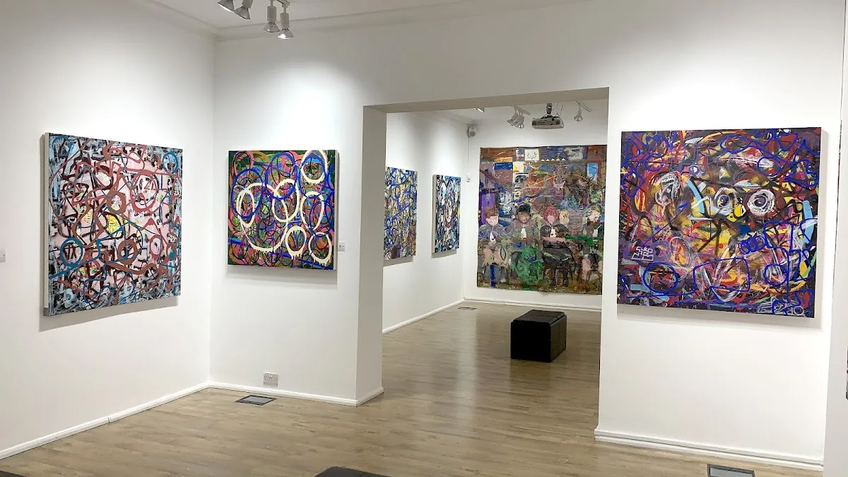 Zari Gallery