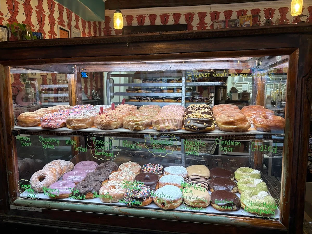 Dun-Well Doughnuts