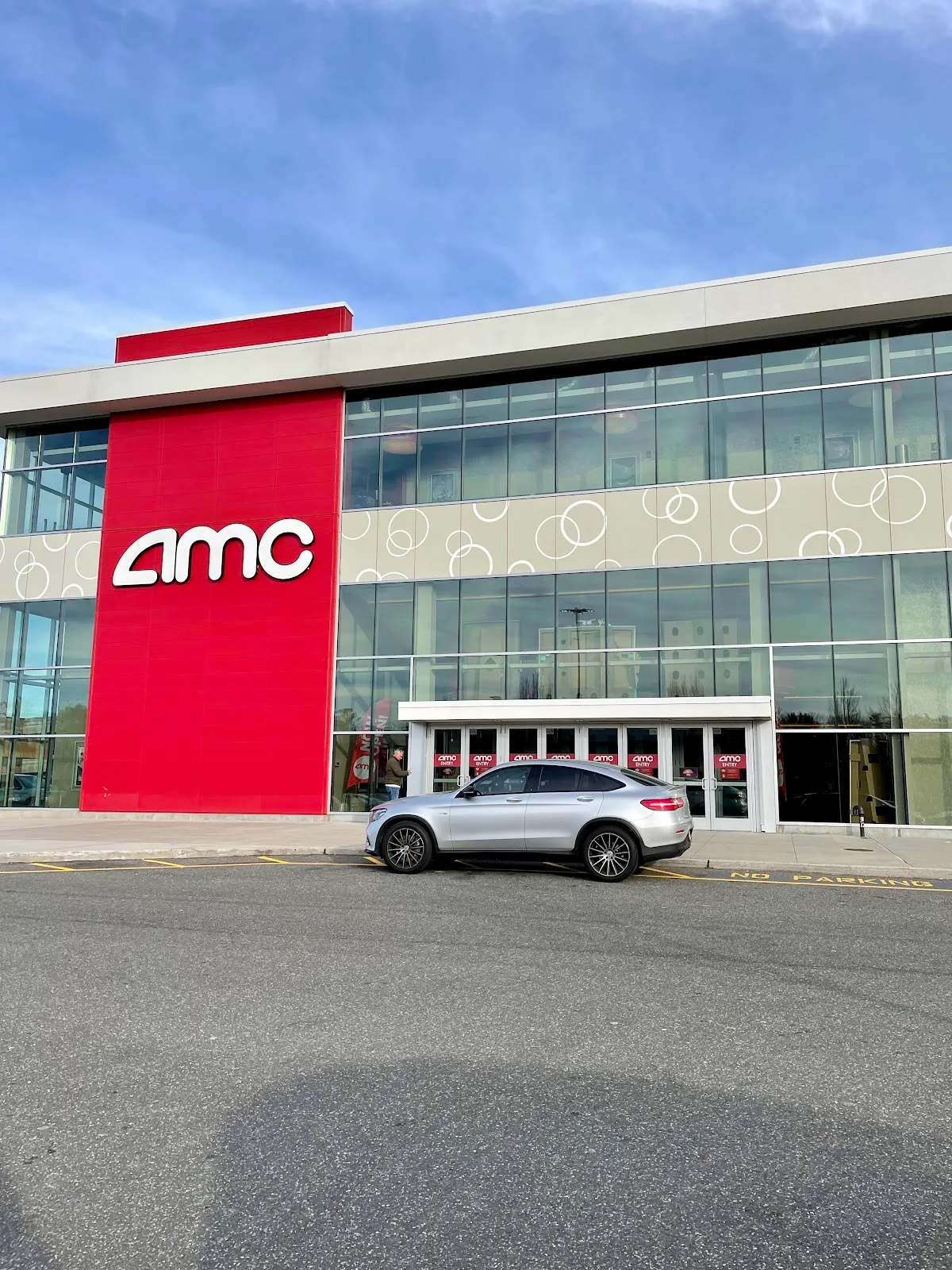 AMC Roosevelt Field 8