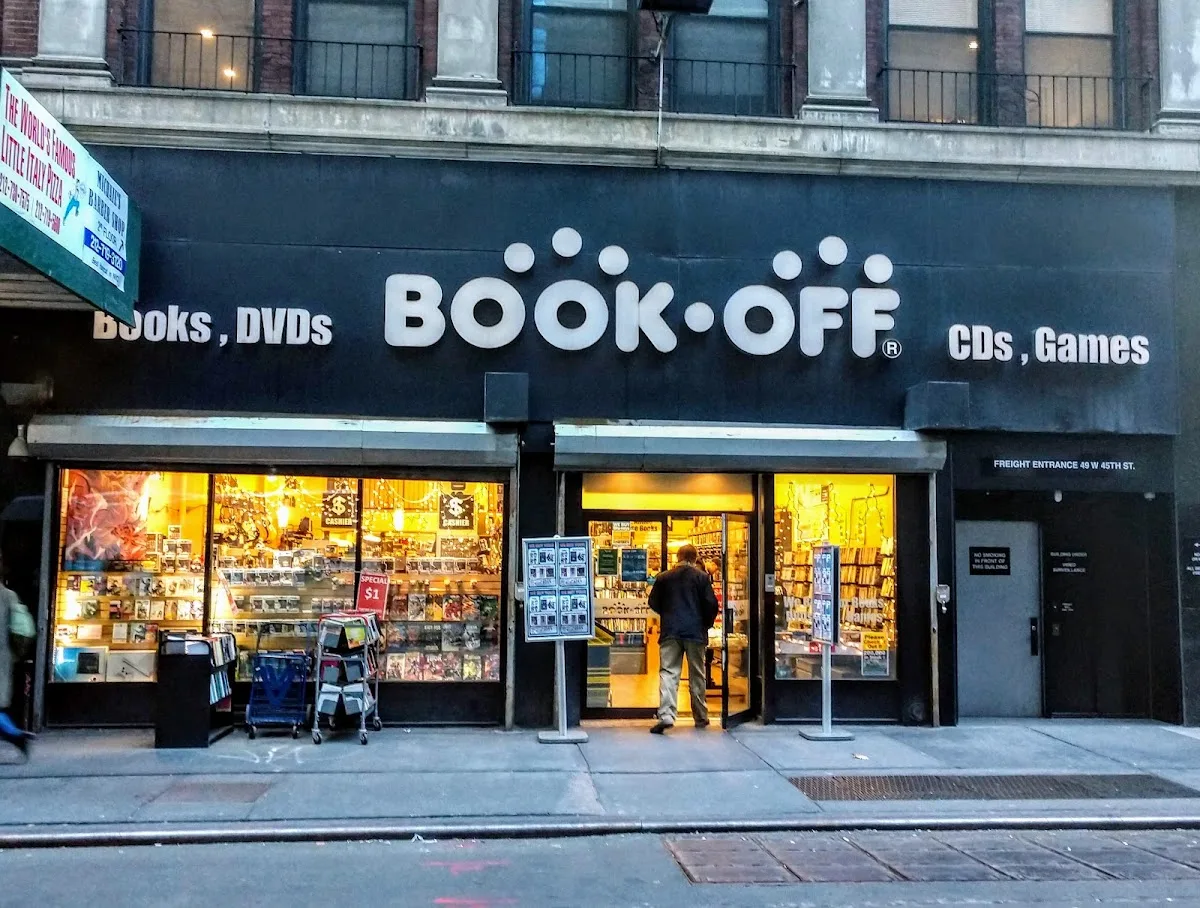 BOOKOFF New York Store