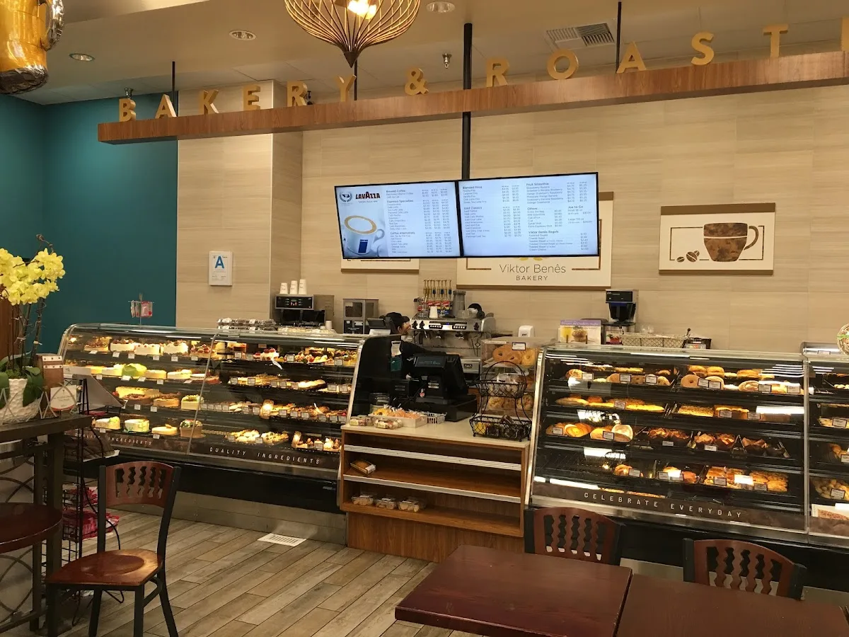 Mamolos Fine Pastries