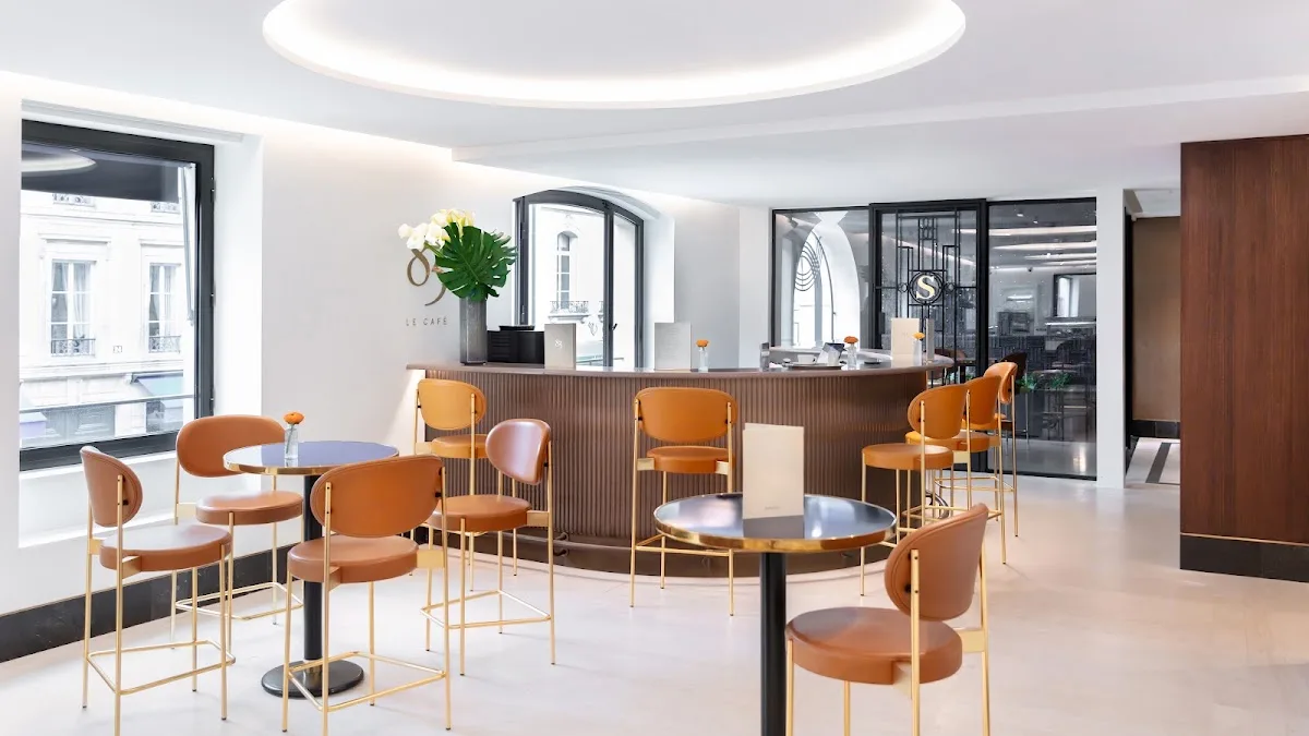 83 Le Café