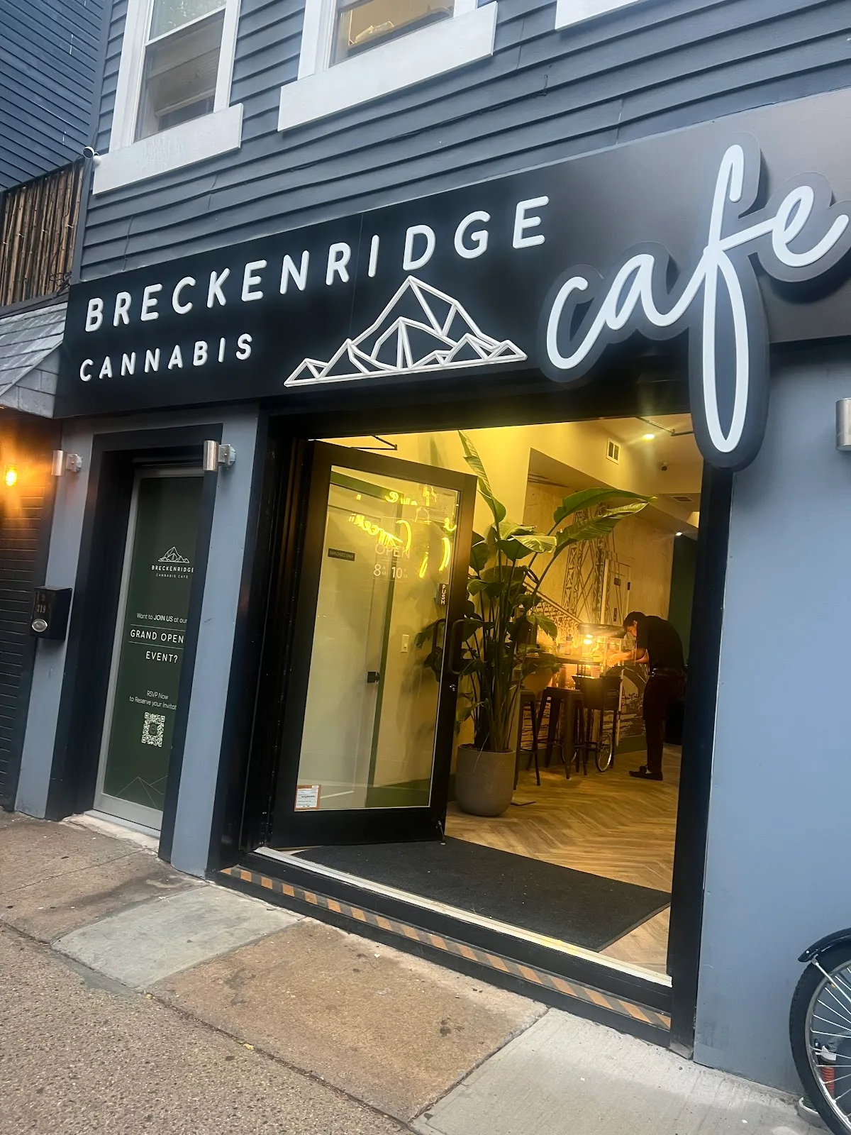 Breckenridge Green Cafe