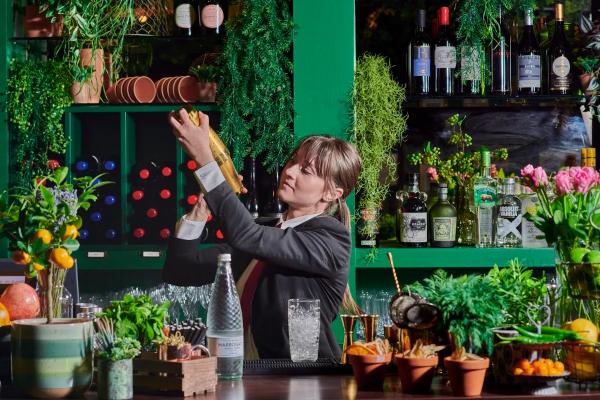 Kensington Gardens Bar