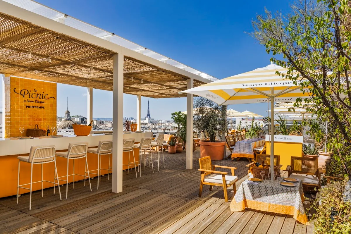 LE PICNIC BY VEUVE CLICQUOT - PRINTEMPS HAUSSMANN