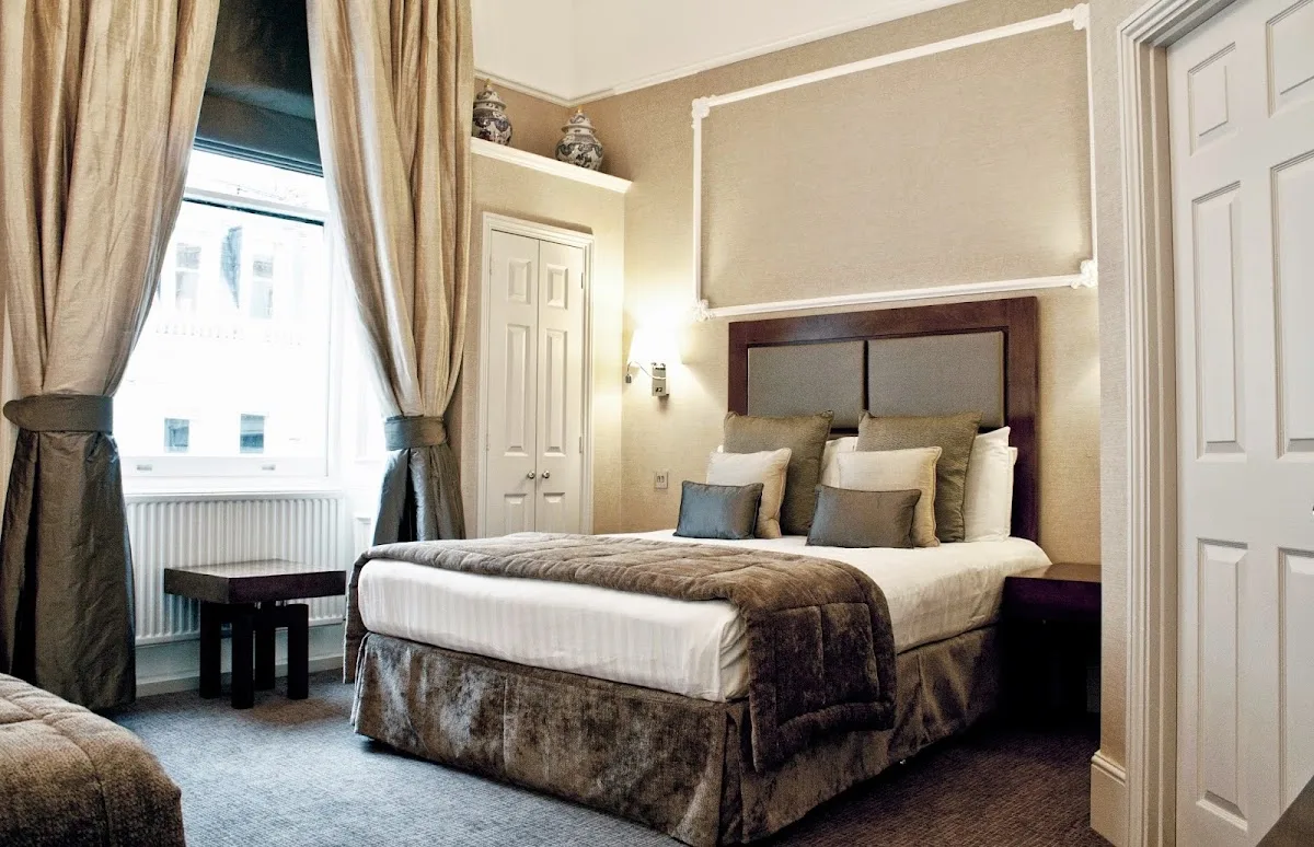Gem Strathmore Hotel