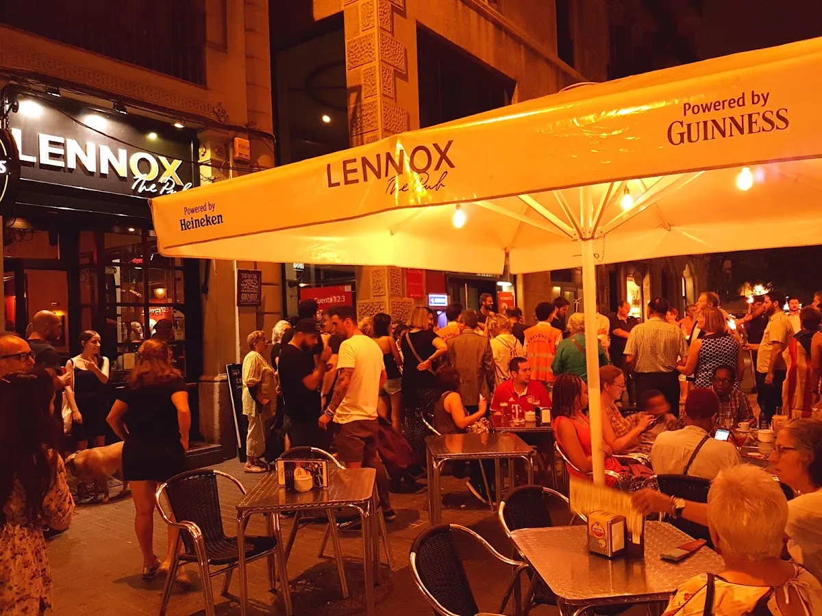 Lennox the Pub - Palau