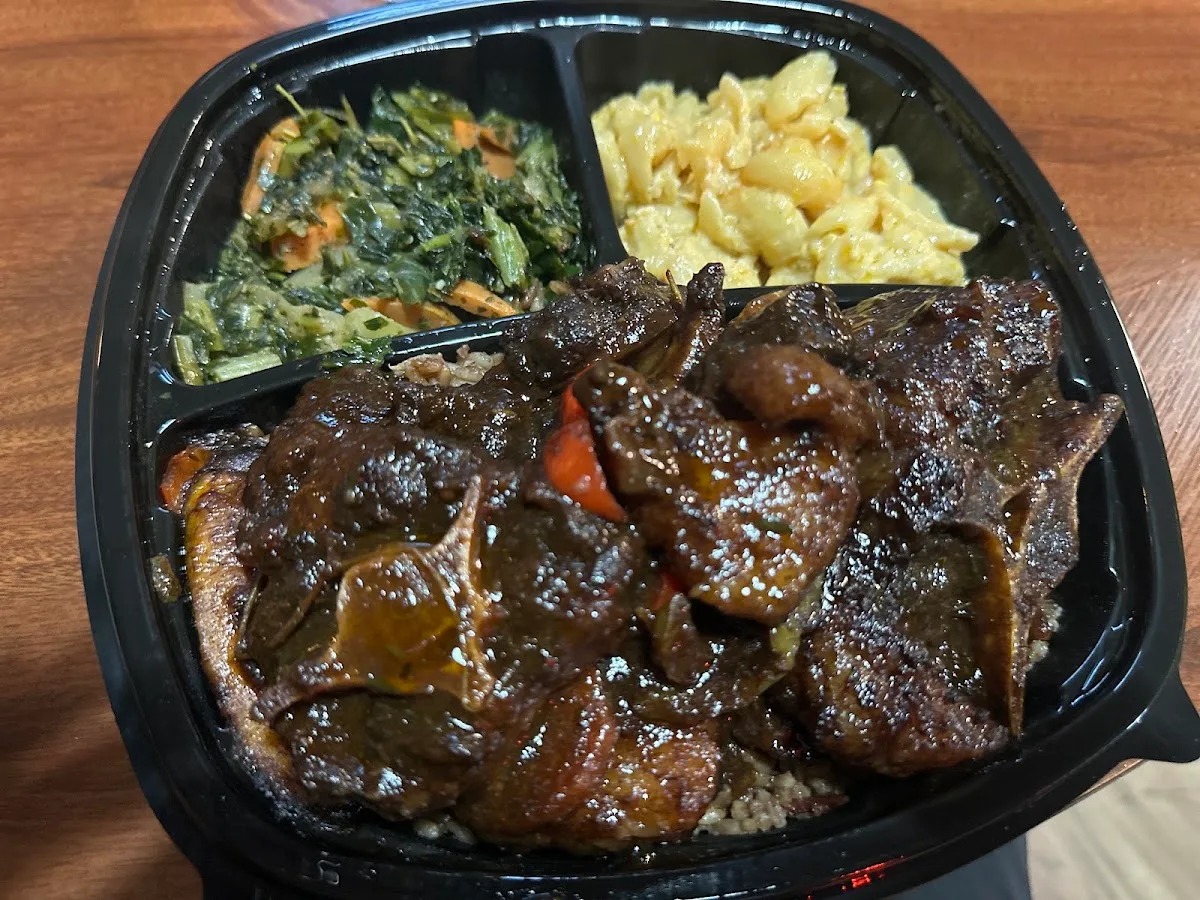 Uncle Joe's Rum Bar & Grill