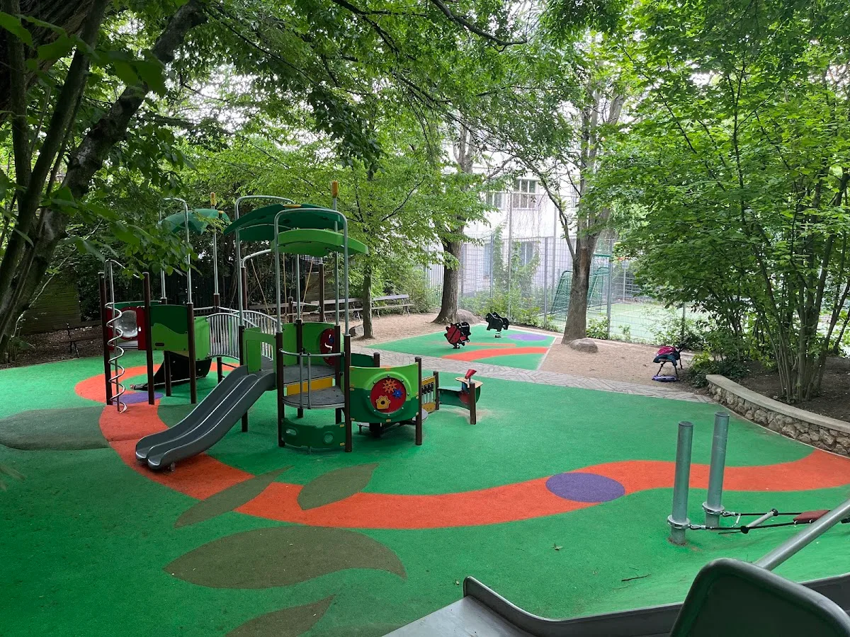 Lesseps Garden