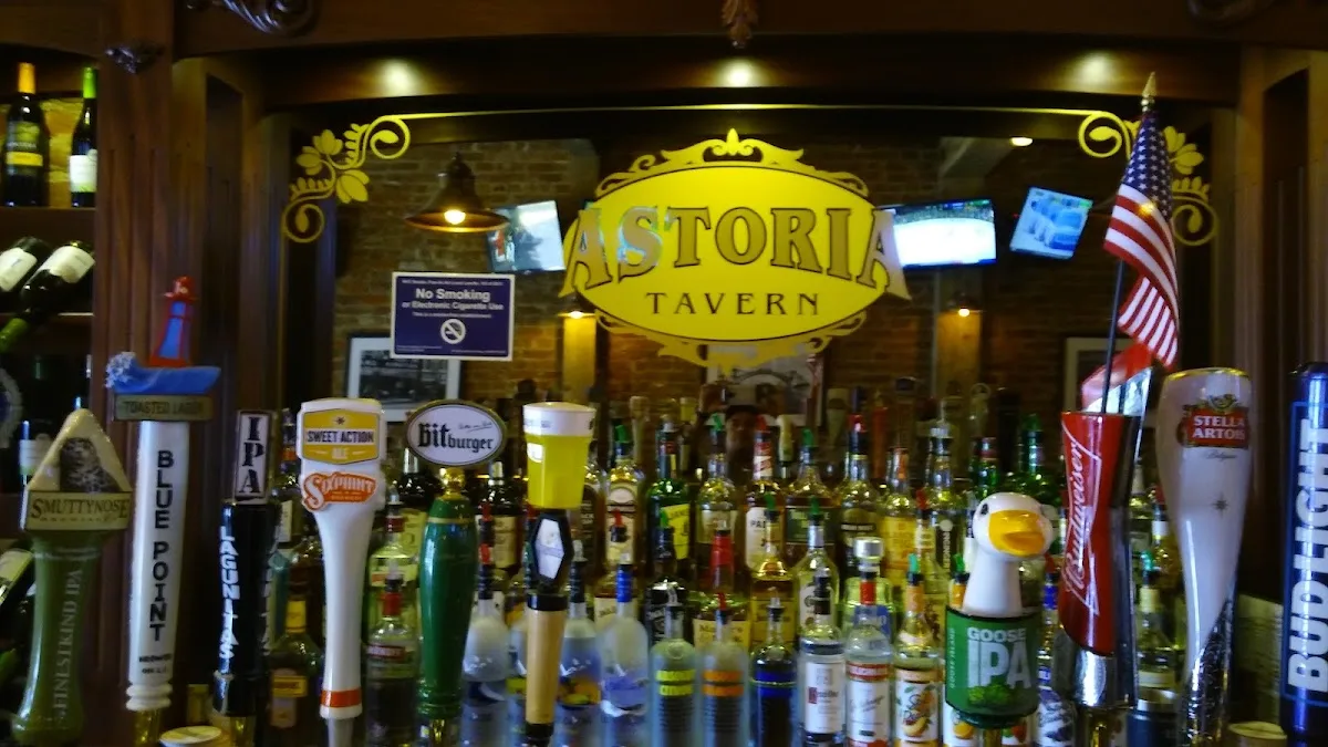 Astoria Tavern