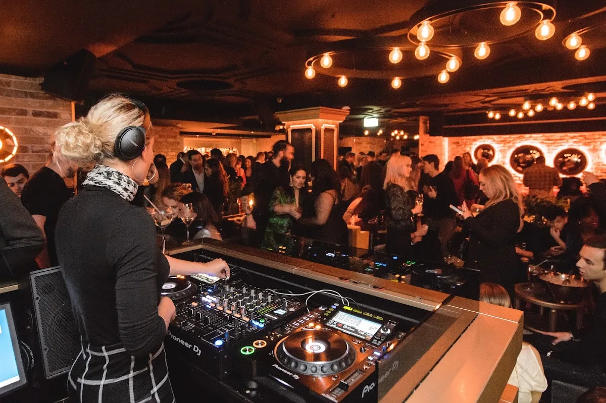 Kadies Club