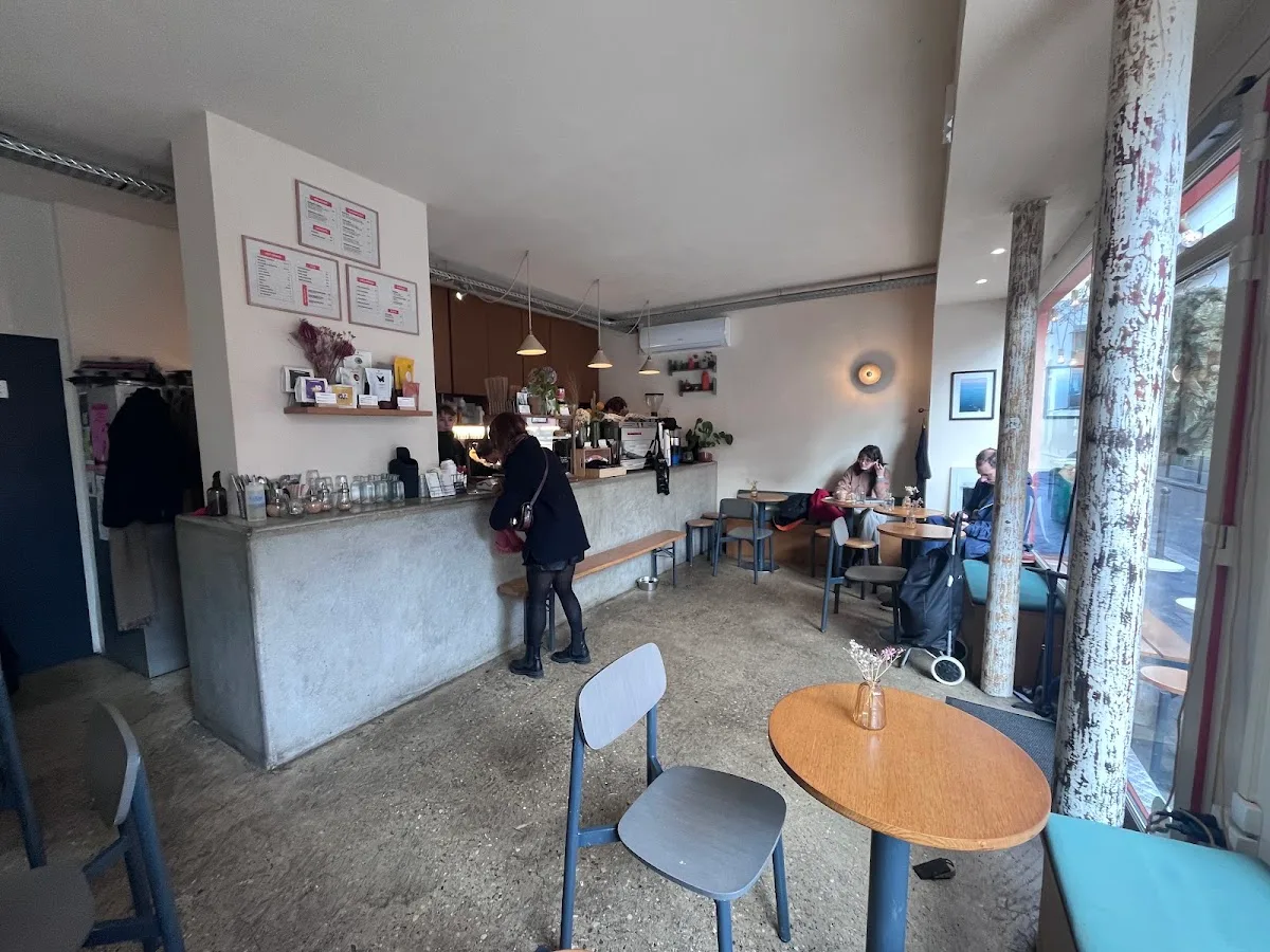 Trombone coffee shop