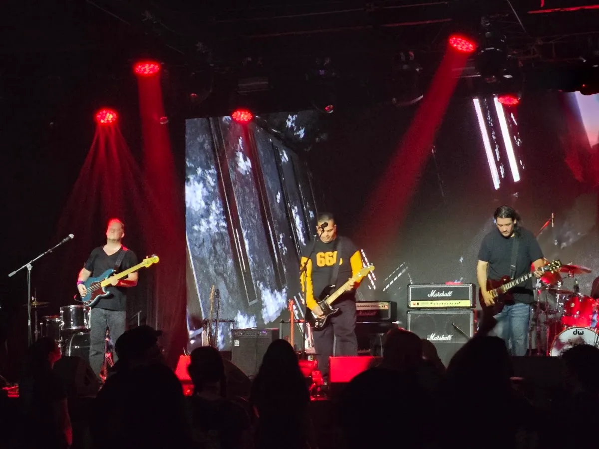 Distro Music Hall
