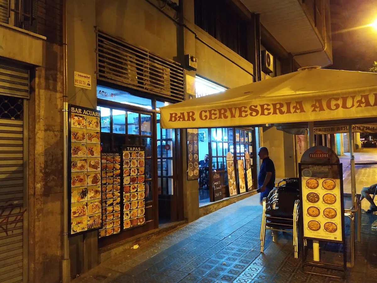 Acuari, Bar - Cerveceria