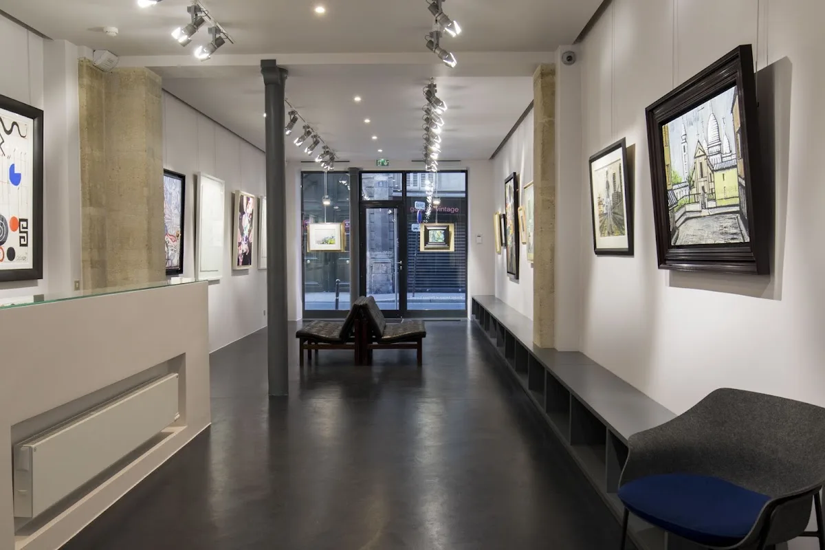 Modern Gallery