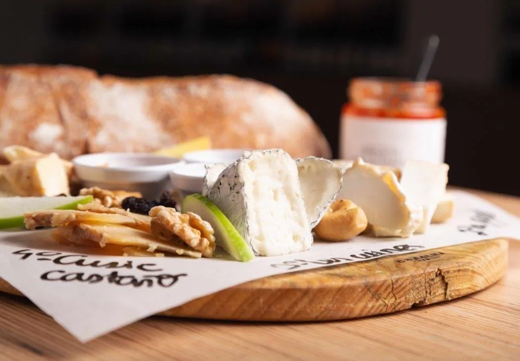 Viblioteca - bar de vins i formatges | Gràcia