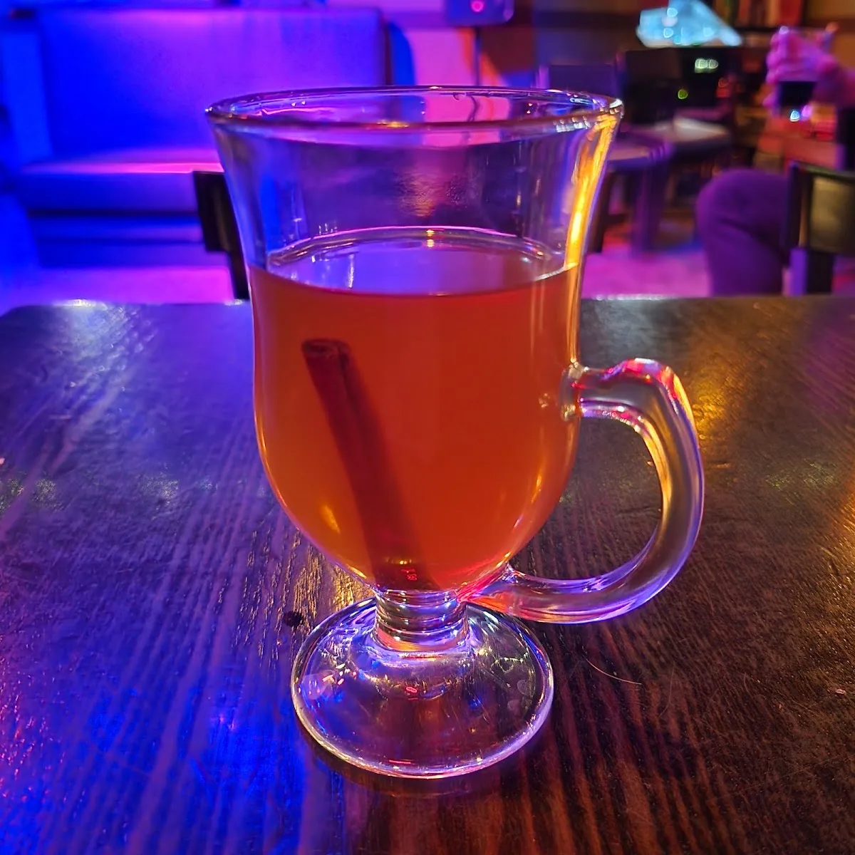 Minnie's Bar