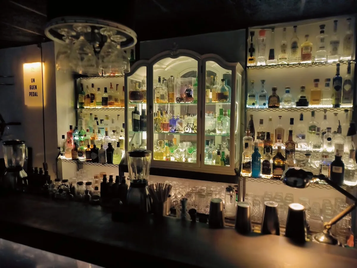 El Ciclista Cocktail Bar