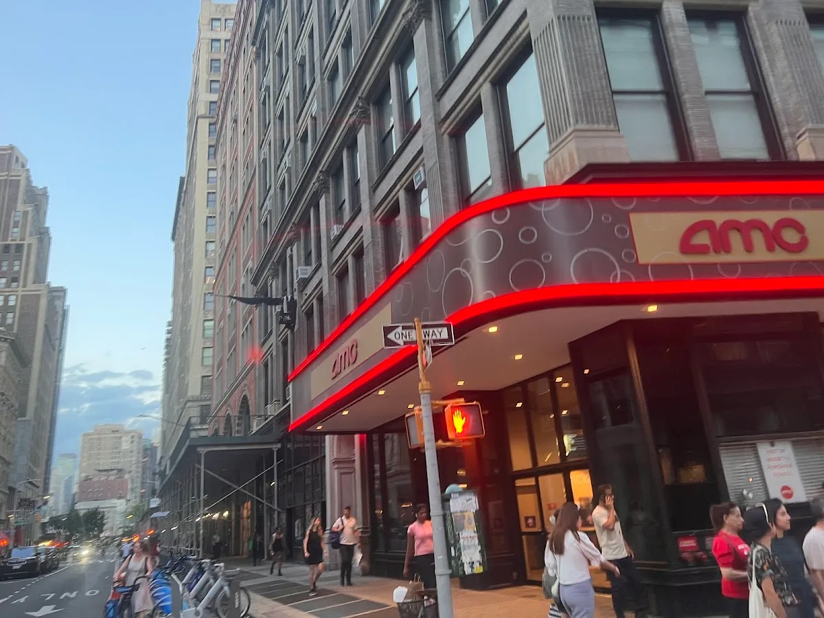 AMC 19th St. East 6