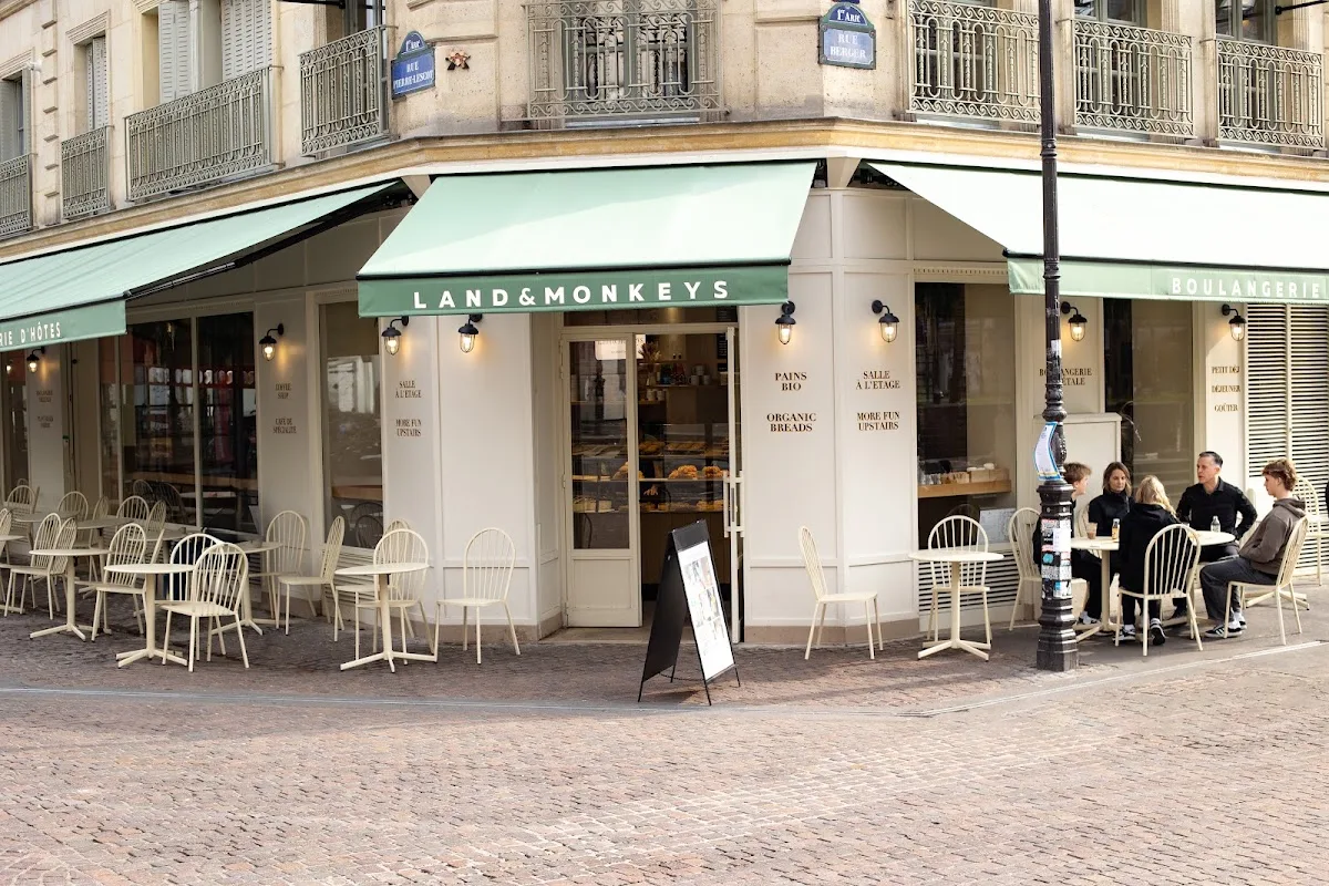 Land&Monkeys Les Halles