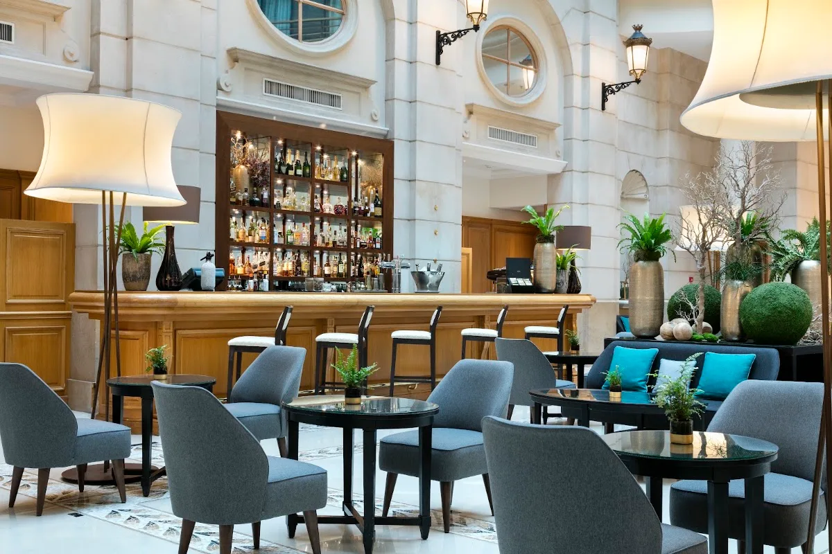 Atrium Bar