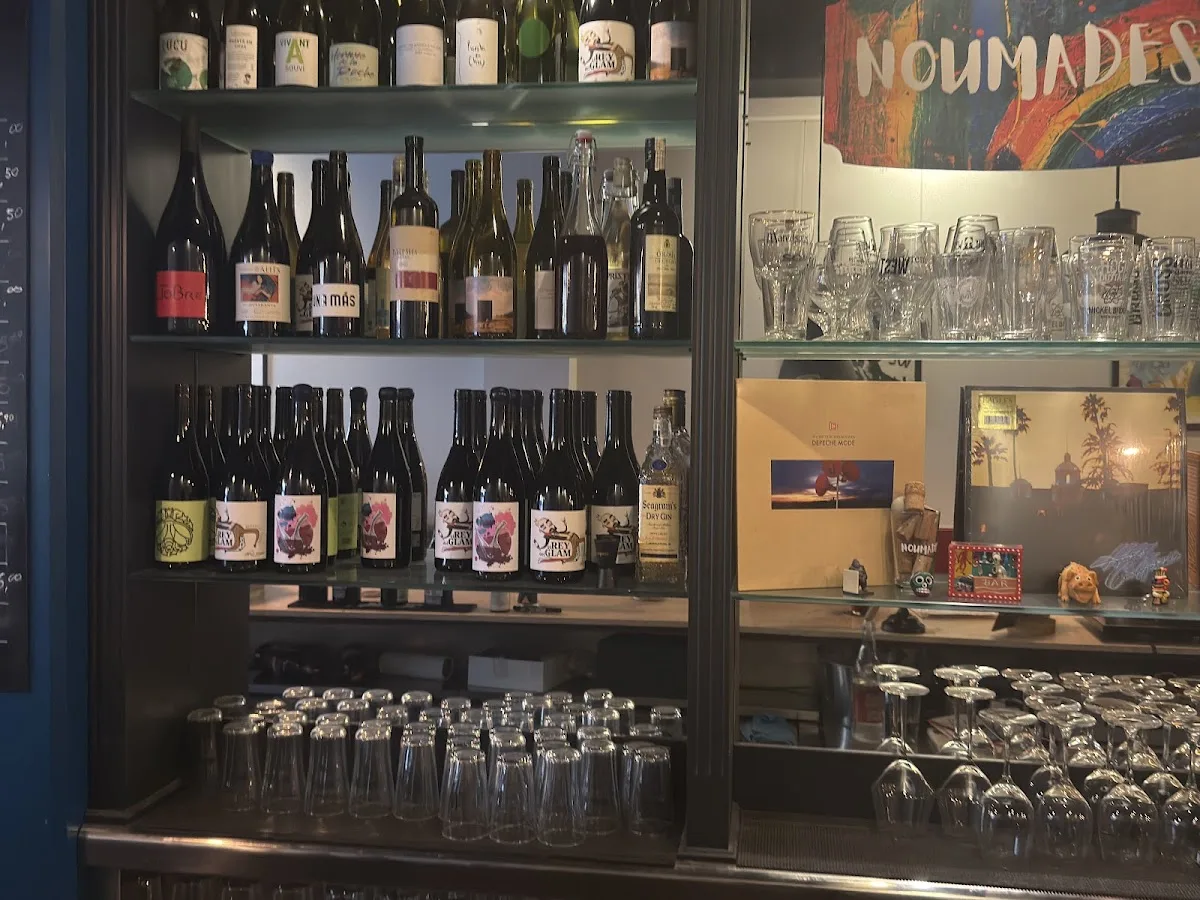 Noumades · Hamburguesas & Cervezas Artesanas en Eixample, Barcelona