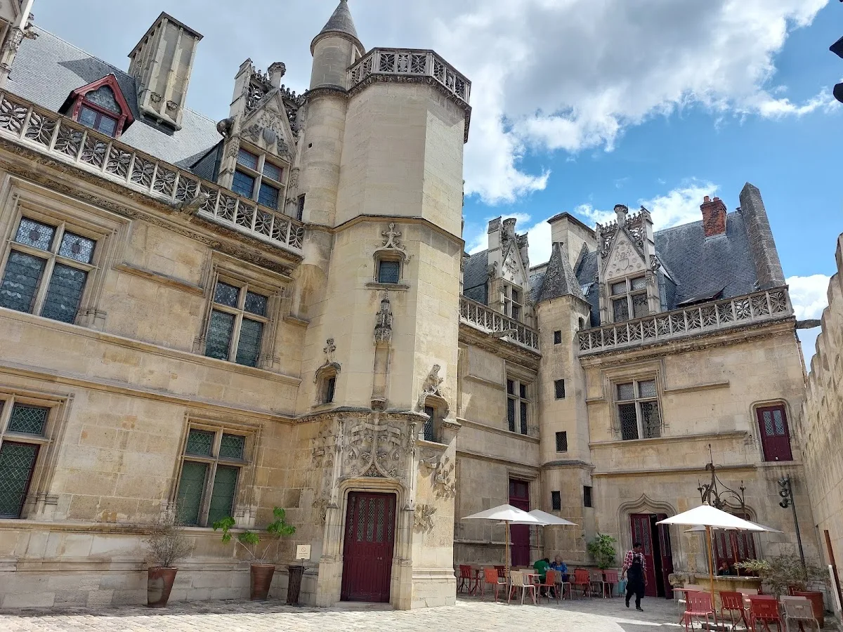 Maison Cluny