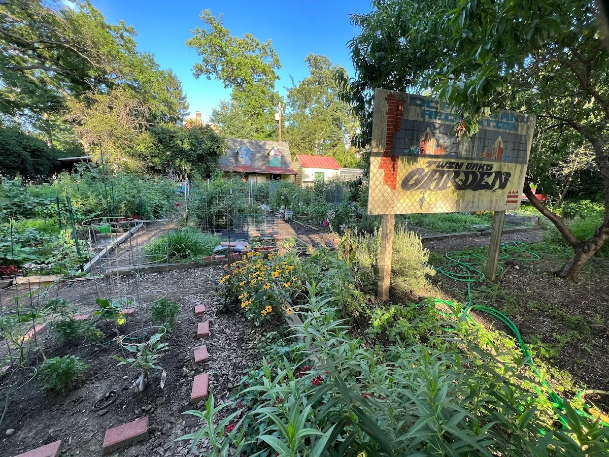Twin Oaks Community Garden