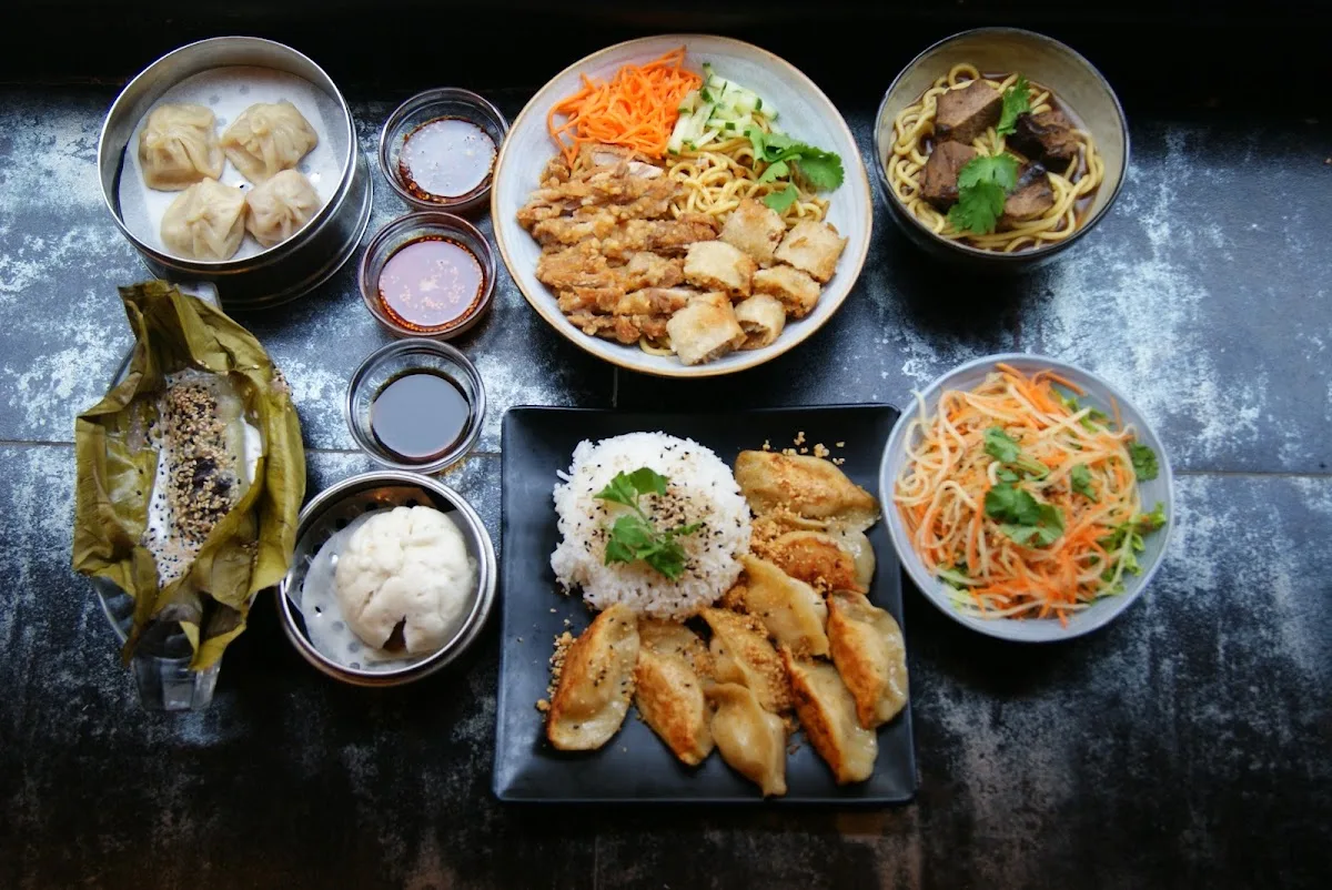 Jiaozi Nouilles et Dimsum