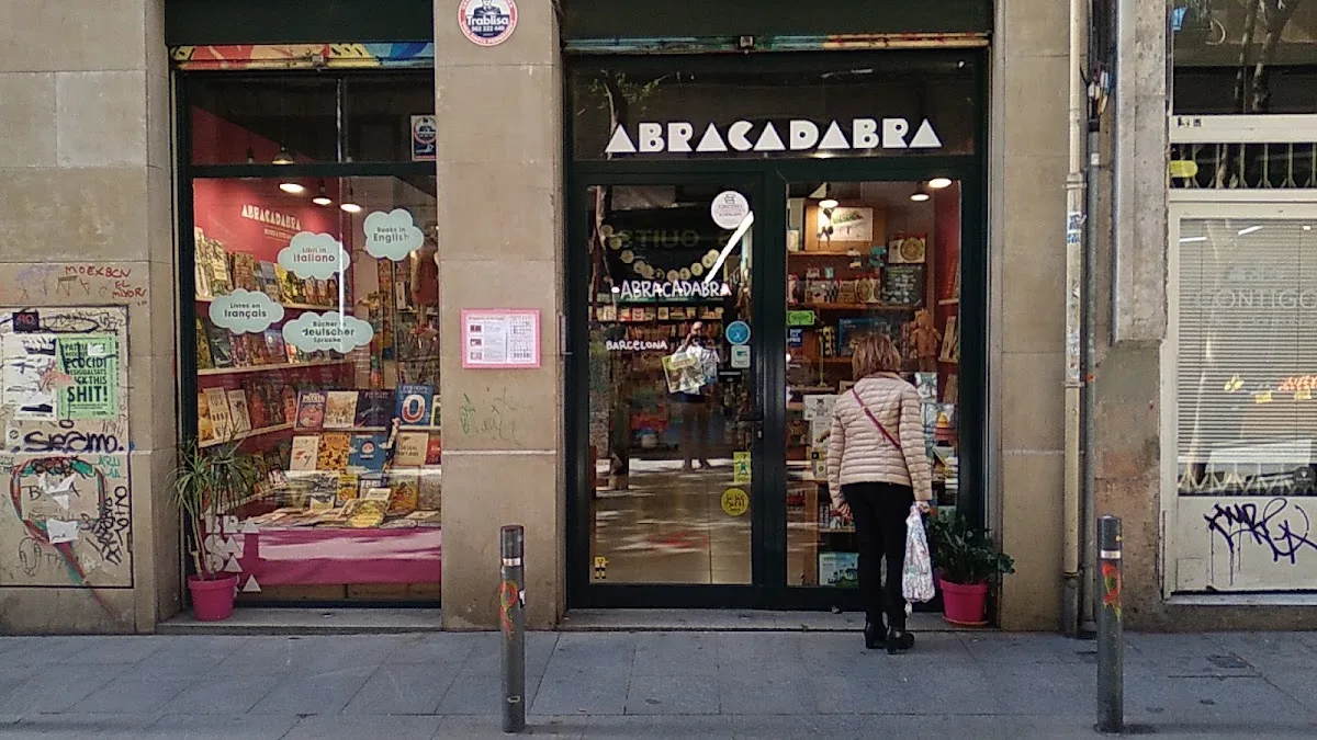ABRACADABRA | BOOKS AND TOYS SINCE 2009